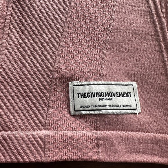 The Giving Movement - shorts - Picture 3 of 3